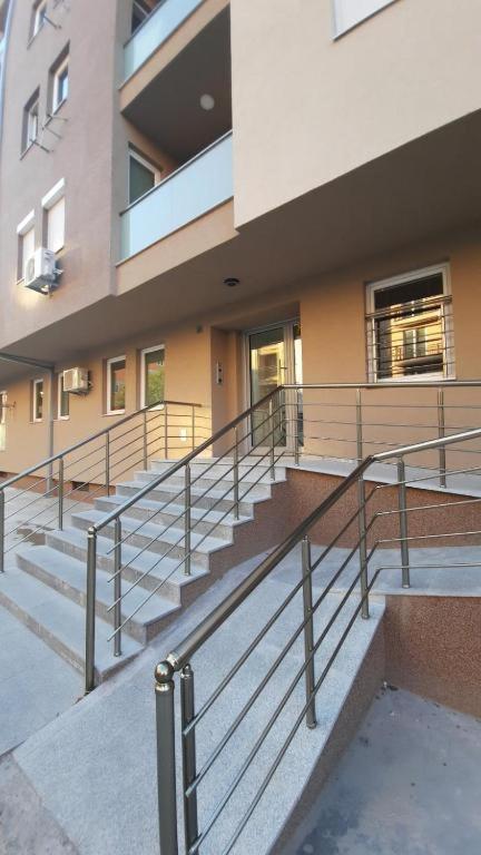 New Home In Скопье Экстерьер фото